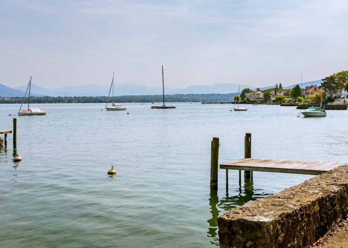 Villa pieds dans l'eau